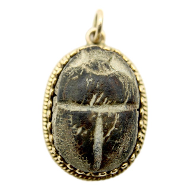 1920s 14k Gold Egyptian Revival Scarab Faience Pendant With Decorative Border For Sale