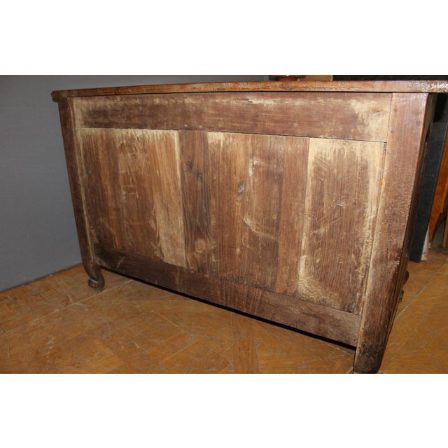 Louis XV Style Commode in Walnut and Cherry Wood, 1700s For Sale - Image 16 of 17