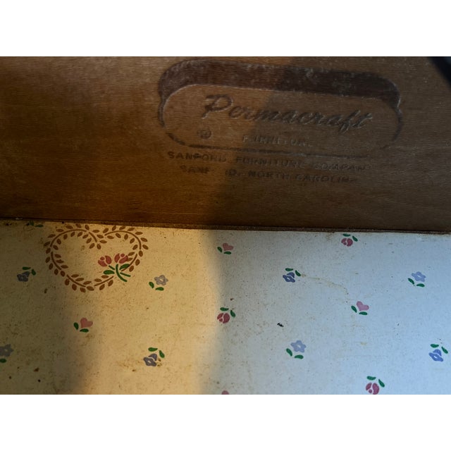 Vintage High Gloss Black Lacquered French Provincial Dresser of Nine Drawers For Sale In Miami - Image 6 of 16