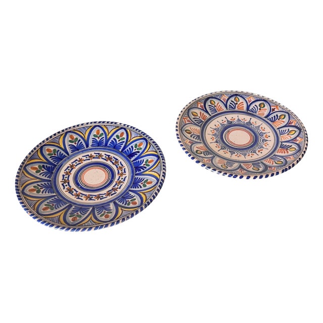 Large Italian Hand-Painted Serving Plates, 1970s, Set of 2 For Sale