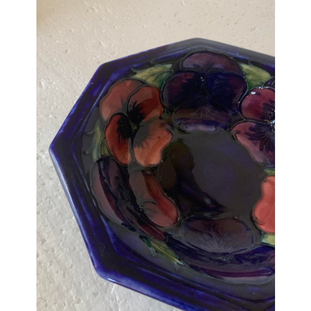 Moorcroft Pottery Fruit Bowl “Pansy” Pattern For Sale In Naples, FL - Image 6 of 9