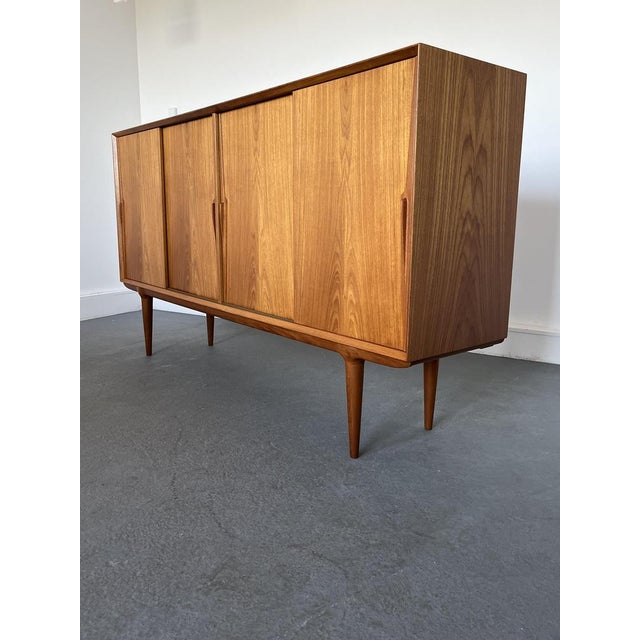Model 19 High Sideboard in Teak with Sliding Doors by Gunni Omann for Omann Jun, 1960s For Sale - Image 4 of 18