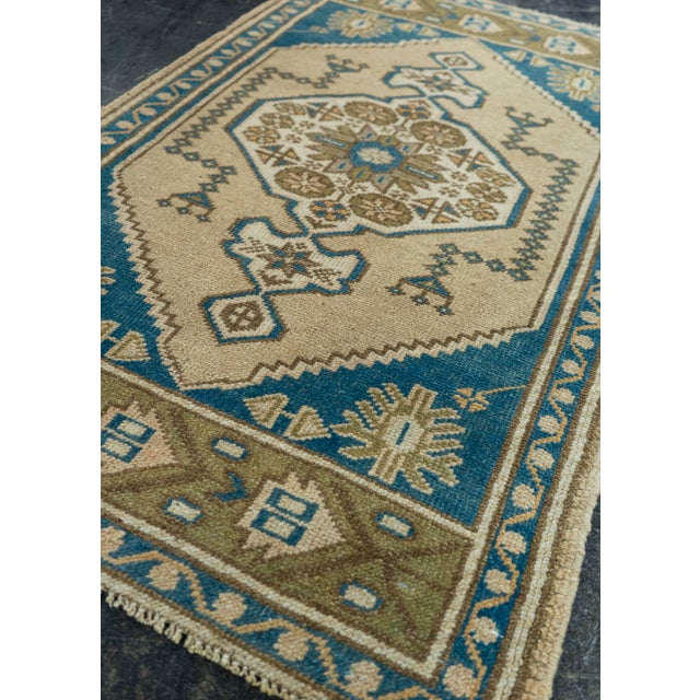 Turkish Mini Rug Oriental Hand Knotted Vintage Rug 2' x 3'3" #20768 For Sale - Image 4 of 8