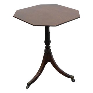 Vintage Antique Solid Mahogany English Traditional Style 22" Tilt Top Accent End Table For Sale