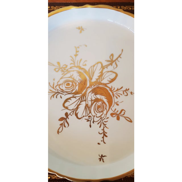 Mid-Century Modern Vintage Limoges French Porcelain Cake Stand With Gold Rose Decoration. For Sale - Image 3 of 7