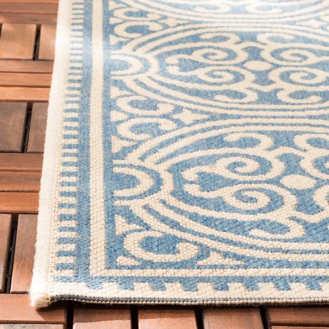 Contemporary Pool House Indoor Outdoor Rug Cream & Blue 4'x6' For Sale - Image 3 of 4