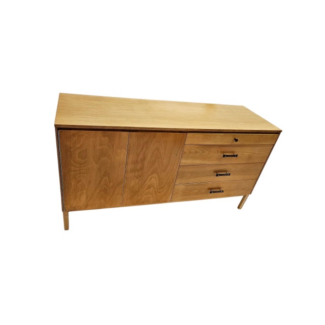 1950s Rare Paul McCobb Dresser For Sale - Image 12 of 15