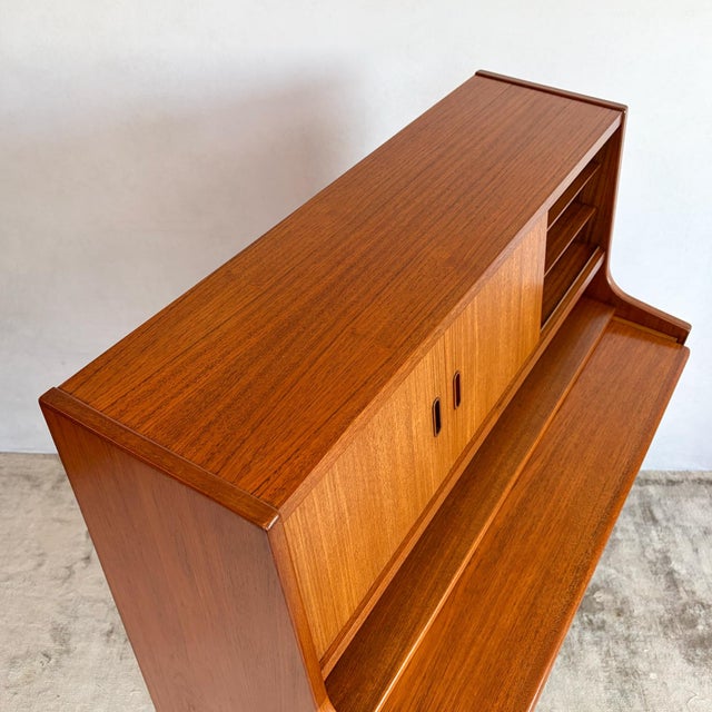 Teak Bureau with Writing Surface and Vanity Drawer from Illums Bolighus, 1960s For Sale - Image 17 of 18