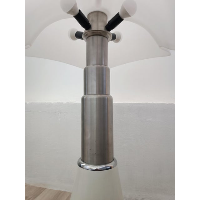 First Edition Pipistrello Floor Lamp by Gae Aulenti for Martinelli Luce, 1960s For Sale - Image 9 of 18