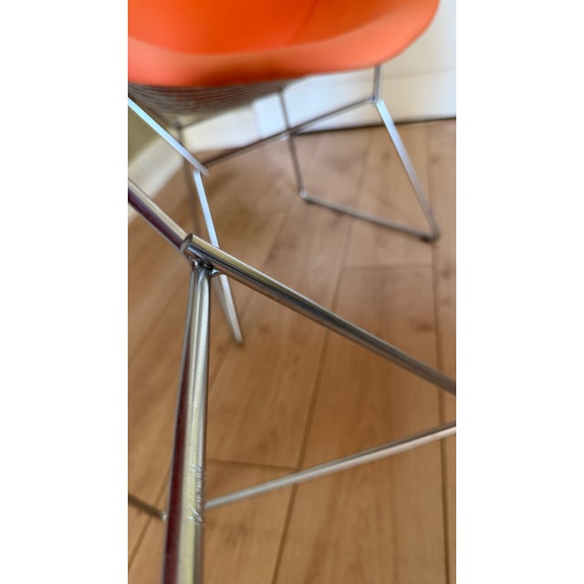 421 Diamond Chairs in Silver Chrome and Peachy Orange Upholstery by Harry Bertoia for Knoll, 1990s, Set of 2 For Sale - Image 13 of 15