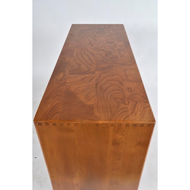 Mid-Century Modern Windsor Sideboard in Elm and Beech by Lucian Ercolani for Ercol, 1955 For Sale - Image 14 of 18