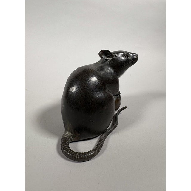 19th Century Rat with a Chestnut Okimono - Bronze - Japan - Meiji Period (1868–1912) 19th century For Sale - Image 5 of 9