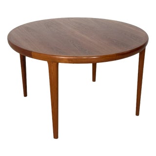 Mid-Century Danish Round Extendable Teak Model 16573 Dining Table from VV Møbler Spøttrup For Sale