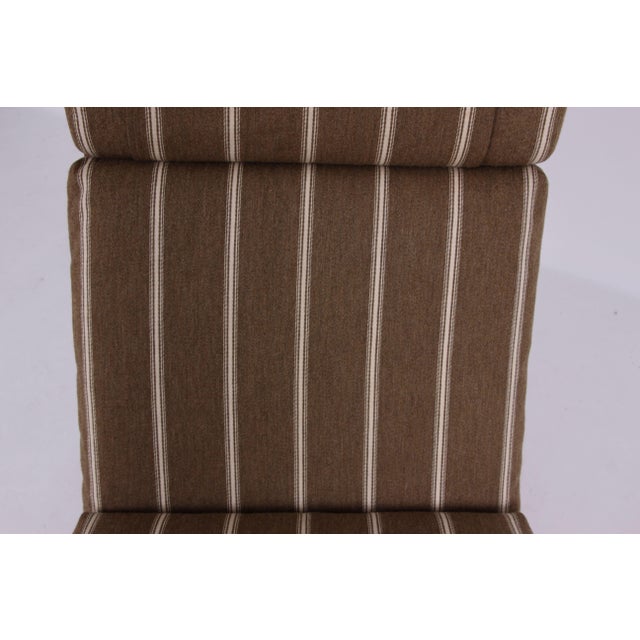 Used armchair in good condition, model GE375. Designed by Hans J. Wegner in 1969, this armchair was produced until...