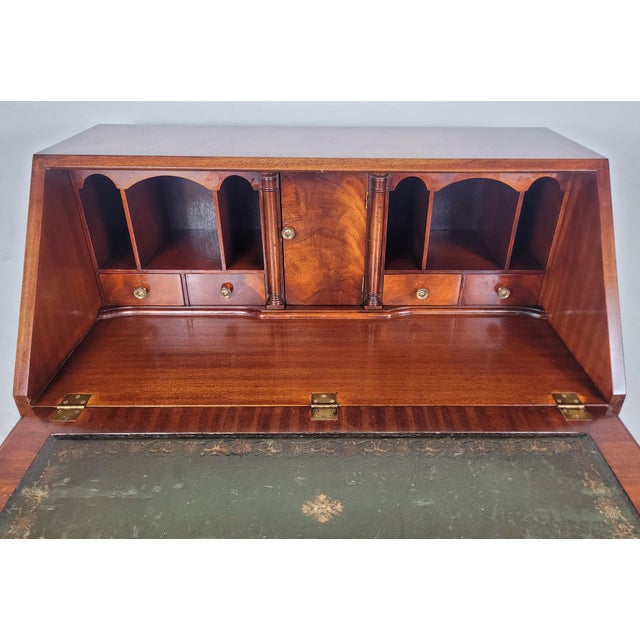 Vintage Writing Bureau Desk in Leather and Mahogany, 1960s For Sale - Image 9 of 18