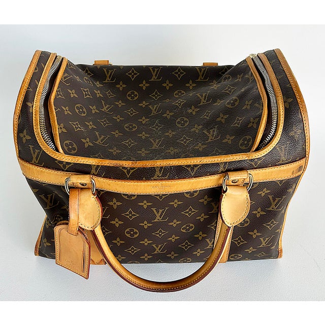 Louis Vuitton Monogrammed Pet Carrier, Canvas, Cowhide, Mesh Window & Lining Offered for sale is an original Louis Vuitton...