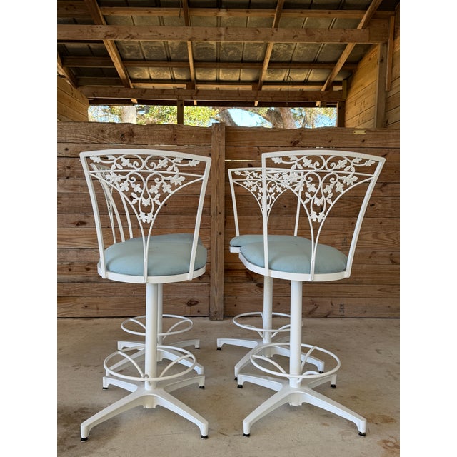 White Vintage Woodard Aluminum Swivel Counter Stools With Ivy Leaf Backs – Set of Four For Sale - Image 8 of 12