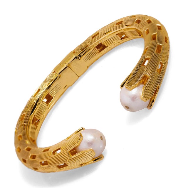 Cleopatra Gold & Pearl Chunky Cuff Design Bracelet For Sale In Miami - Image 6 of 8