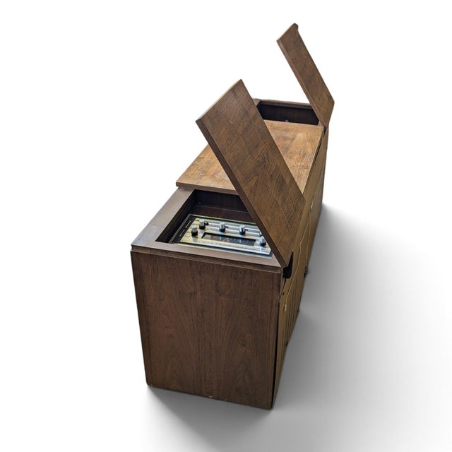 1970s Morse Mediterranean-Style Stereo Console Cabinet For Sale - Image 9 of 18