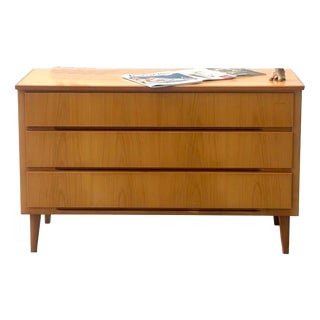 Mid-Century Chest of 3 Drawers For Sale