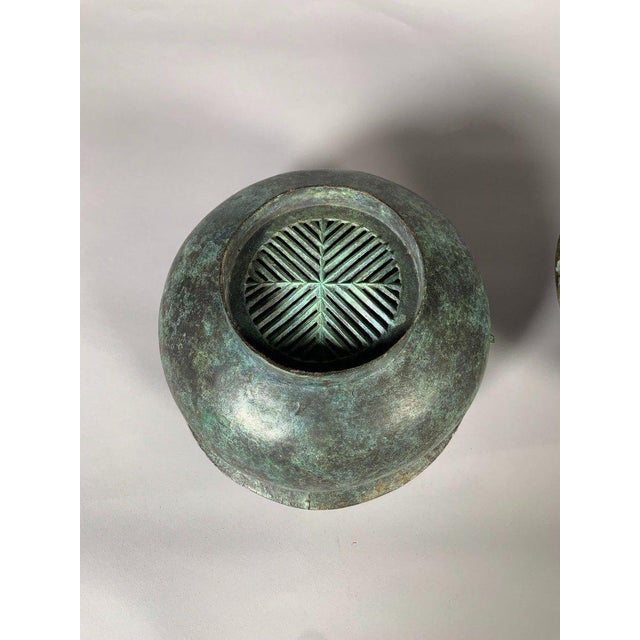Metal Large Bronze Offering Steamer, Han Dynasty, 206 BC–220 AD, Archaeology, China For Sale - Image 7 of 10