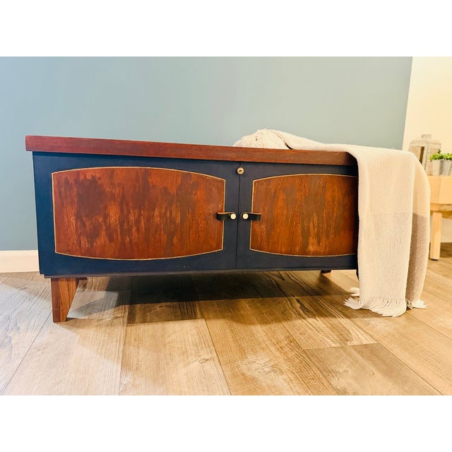 Wood 1940s Cavalier Cedar Chest For Sale - Image 7 of 9