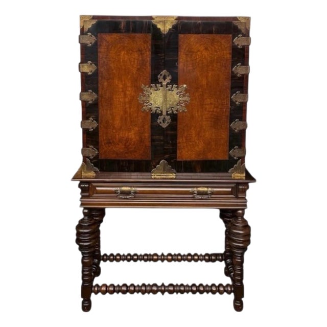 Antique English Victorian Marsh, Jones, Gribb & Co. Maple & Zebra Wood Bar Cabinet / Bookshelf For Sale