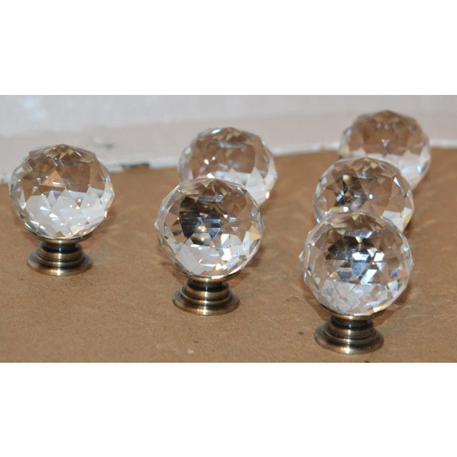 Mid-Century Modern Set of 6 Vintage Hollywood Regency Round Faceted Chrystal Nickel Knobs Cabinet Handle For Sale - Image 3 of 15