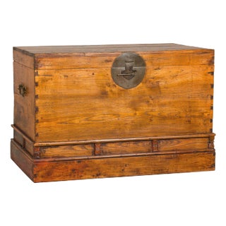 19th Century Large Late Qing Dynasty Elm Blanket Chest with Brass Hardware and Warm Patina For Sale