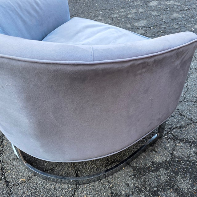 Pair of Mid-Century Chrome Strap Barrel Lounge Chairs Attributed to Finn Andersen for Selig For Sale - Image 10 of 15