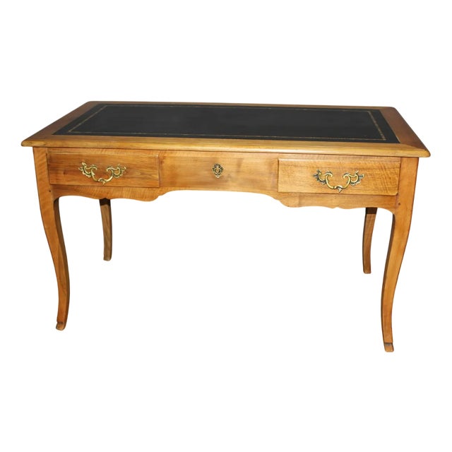 Louis XV Style Flat Desk in Walnut, 19th Century For Sale