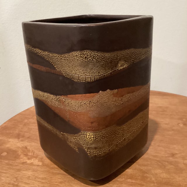Mid 20th Century Ceramic Geometric Form Vase "Earth Wrap "Series by Royal Haeger For Sale In Chicago - Image 6 of 12
