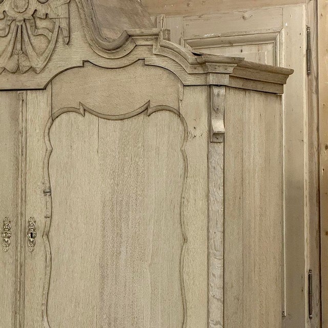 Sand 18th Century Dutch Baroque Stripped Oak Linen Press For Sale - Image 8 of 18