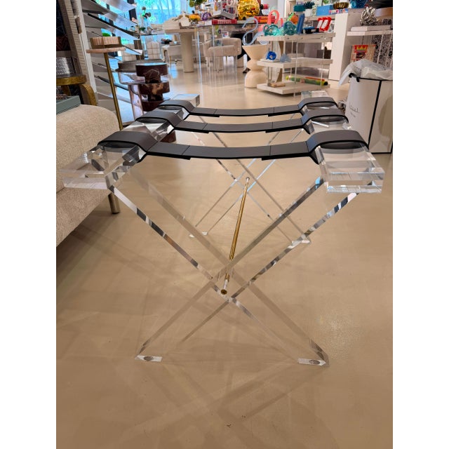 Luggage Stand For Sale In Miami - Image 6 of 8