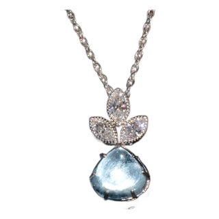 Certified Natural 3.94Cts VS F Diamond Aquamarine 18K Solid Gold Milgrain Pendant Necklace For Sale