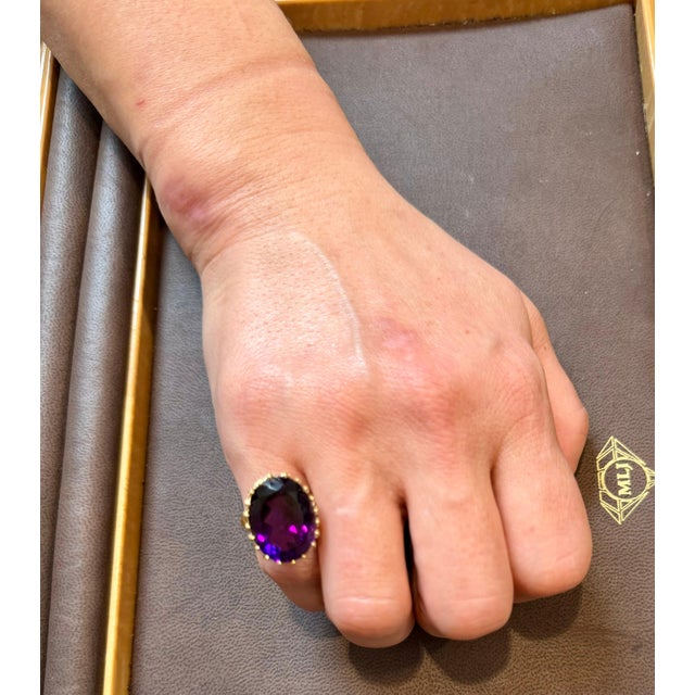 11 Carat Amethyst Cocktail Ring in 14 Karat Yellow Gold 7.2 GmSize 5.25 For Sale - Image 14 of 18