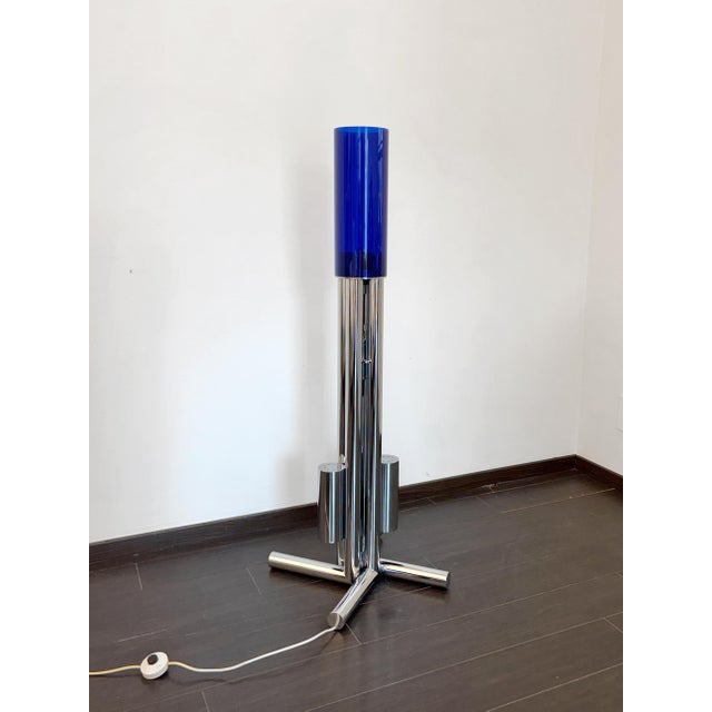 Tetralogia' floor lamp, created in the 70s by Roberto Gabetti and Aimaro Isola. Produced by GB Milano. Cylindrical...