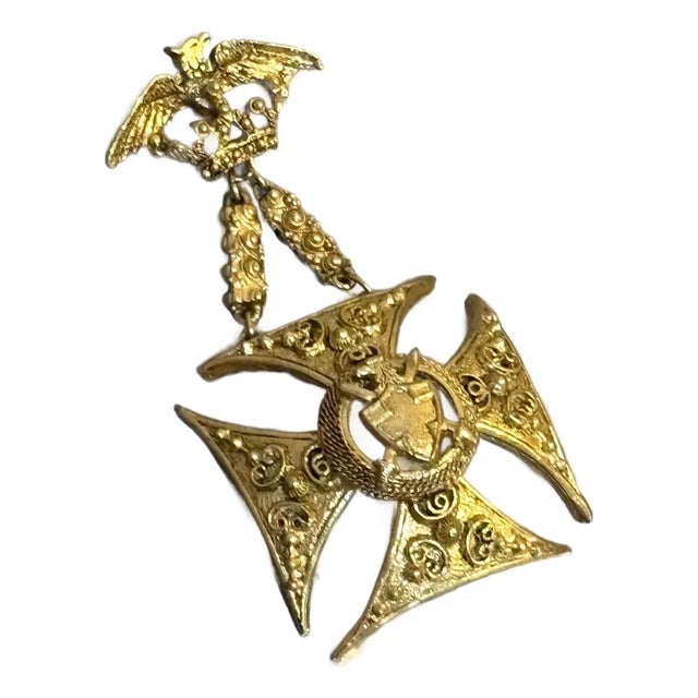 Florenza Gold Tone Maltese Cross Brooch For Sale