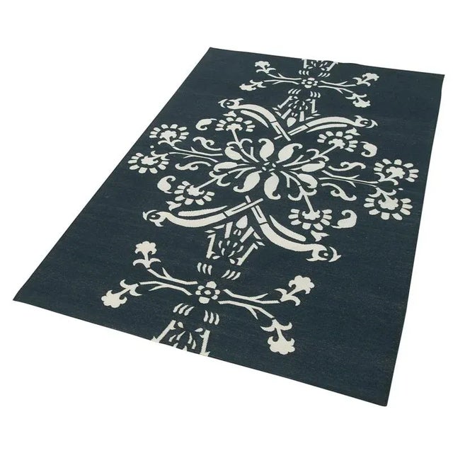 Vintage Flatweave Dhurrie Rug For Sale - Image 3 of 7