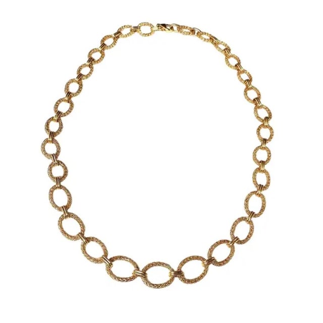Mid-Century Modern 14k Yellow Gold Textured Oval Link Necklace For Sale - Image 3 of 7