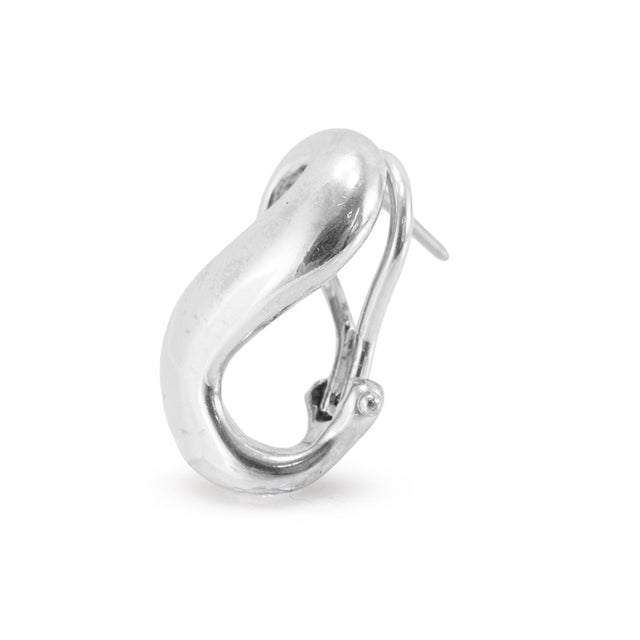 Early 21st Century Tiffany & Co. Elsa Peretti Endless Infinity Silver Omega Back Clip on Earrings For Sale - Image 5 of 8