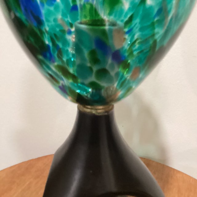 Mid 20th Century Mid Century Modern Unique Hand Crafted Table Lamp W/ Hand Blown Mottled Art Class Shade on Textured and Hammered Sculptured Base For Sale - Image 4 of 12