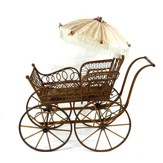 Victorian Museum-Quality 19th C. Victorian Wicker Carriage – Ornate Scrollwork & Original Parasol For Sale - Image 3 of 13
