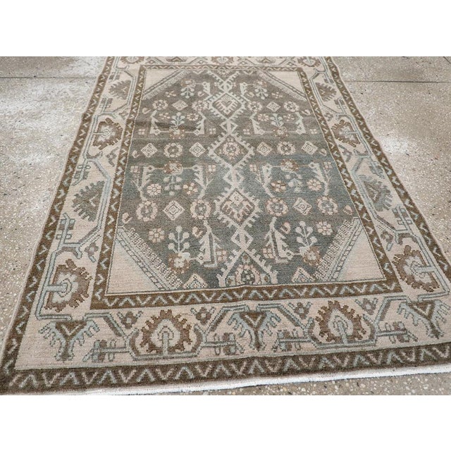 Galerie Shabab Collection Mid-20th Century Persian Malayer Throw Rug For Sale In New York - Image 6 of 8