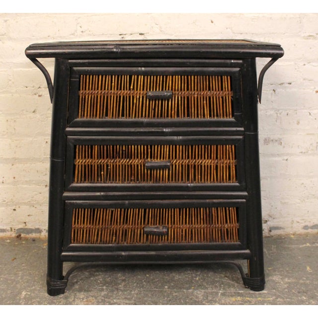 Asian Antique Mid 20th Century Pair of Asian Style Bamboo & Wicker End Tables For Sale - Image 3 of 9