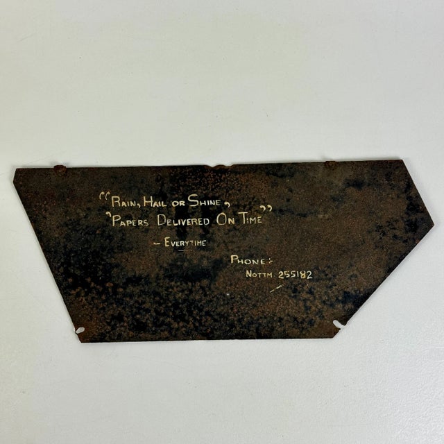 Vintage Salvaged British Delivery Bicycle Trade Metal 'News Centre' Sign For Sale - Image 4 of 8