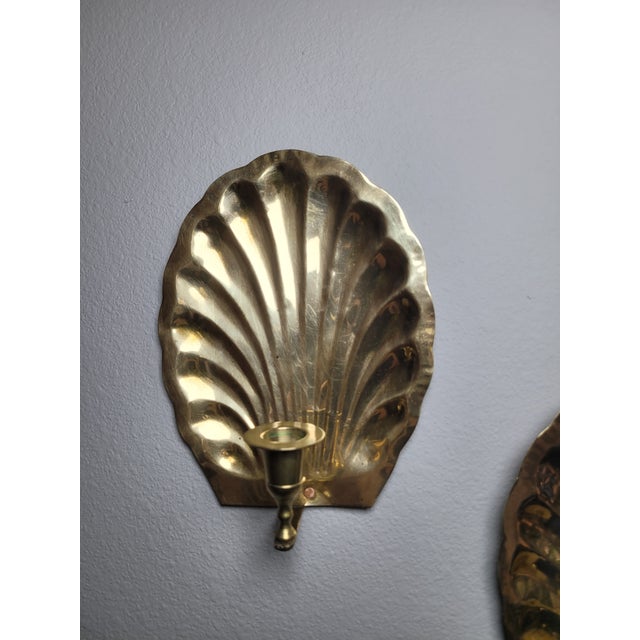 Mid 20th Century Hollywood Regency Scalloped Brass Shell Wall Sconce - Pair For Sale - Image 4 of 12