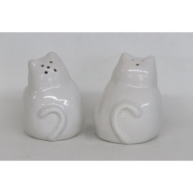 Mid 20th Century Mid 20th Century Ceramic Salt and Pepper Shakers White Cats Holding Beige Fish - a Pair For Sale - Image 5 of 8