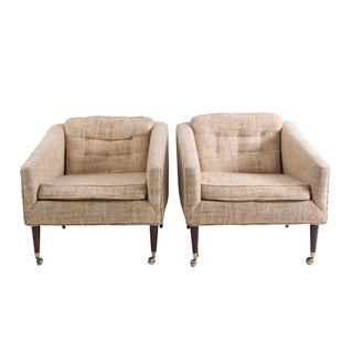 Vintage Pair of Mid Century Modern Club Chairs For Sale