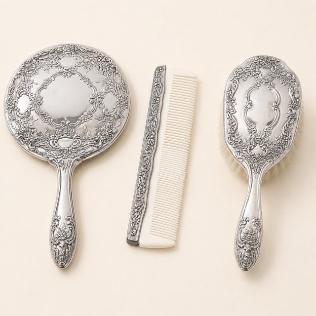 Silver Florentine Neo-Rococo Italian Silver-Plated Vanity Set, 1980s, Set of 3 For Sale - Image 8 of 8